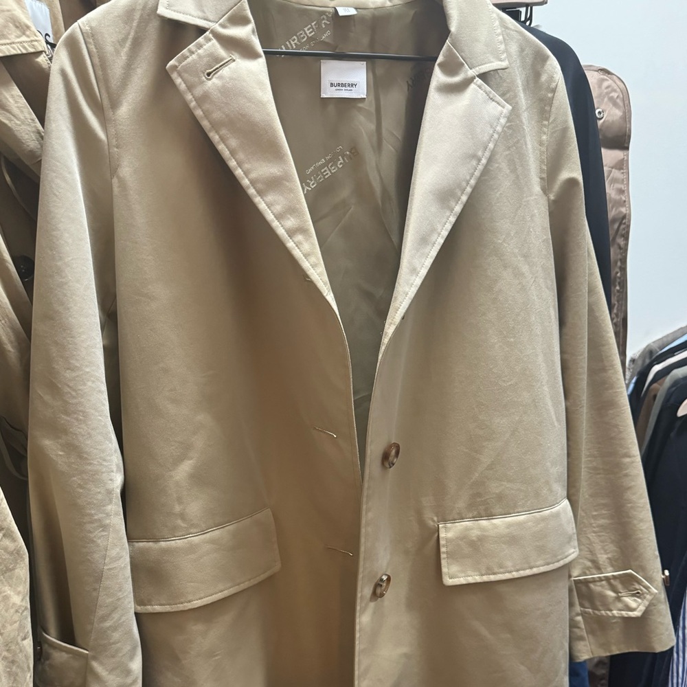 Burberry Women’s Farringdon Car Coat In Honey - Picture 7 of 11